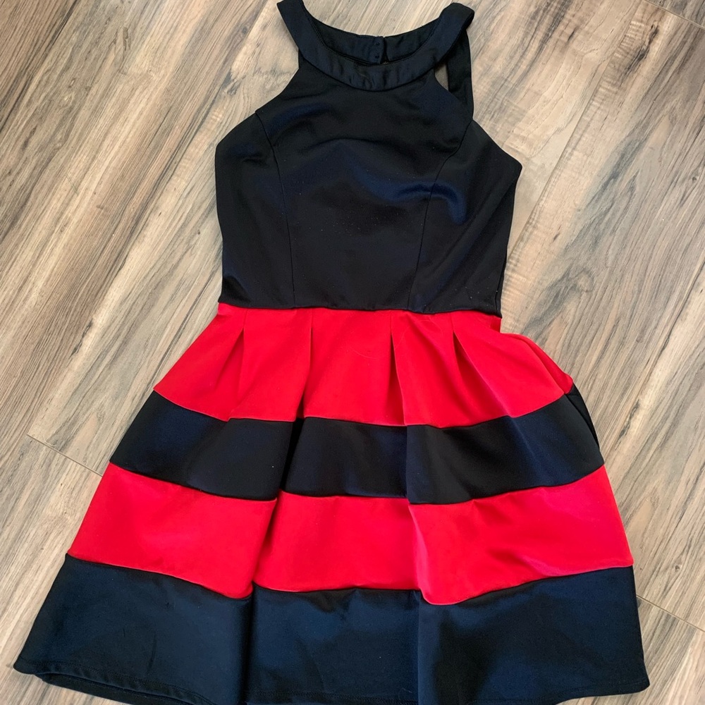Black and red semi-formal dress woman’s xs worn once